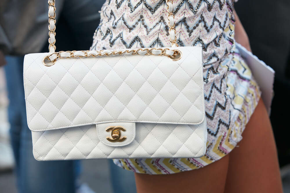 เช็กกระเป๋า Chanel แท้ดูอย่างไร สังเกตจากไหนบ้าง?